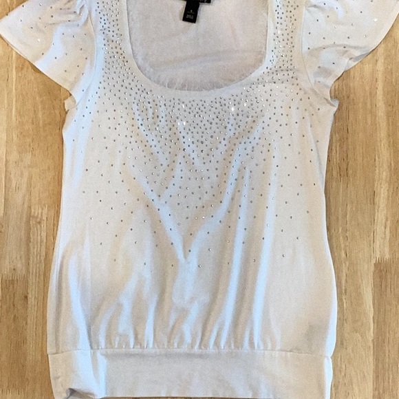 White shirt with silver sparkles, faux fur, womens size small - Picture 2 of 11